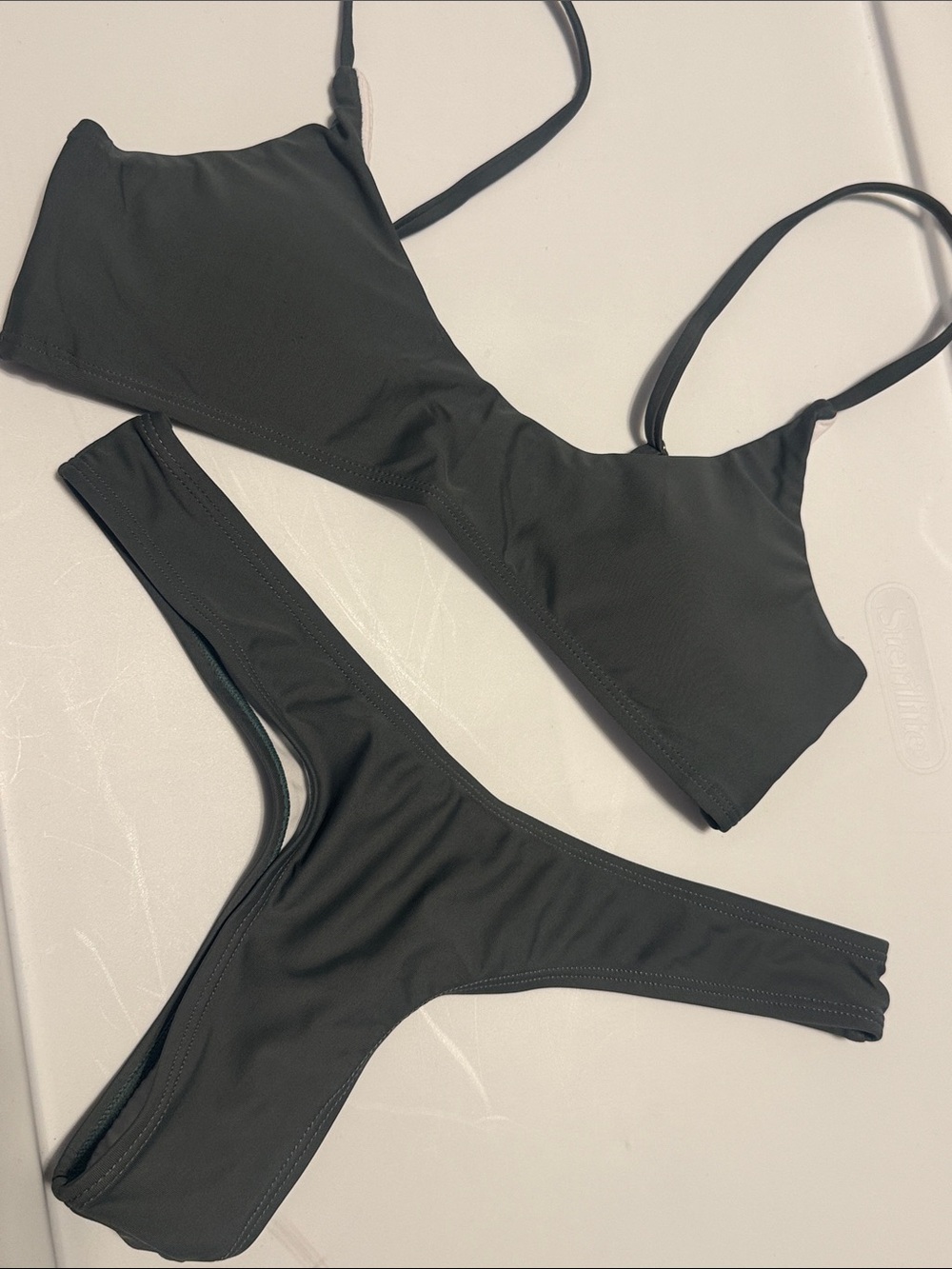 Green  Women’s Bikini Set - Sleek Two-Piece Swimwear